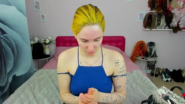 SabrinaRayX online show from April 3, 2026, 12:36 pm