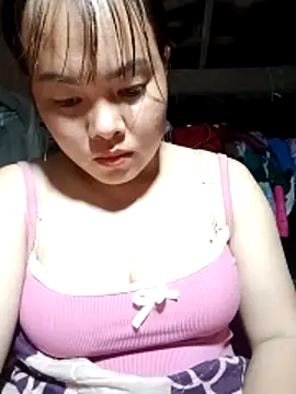 emilyzz online show from May 12, 2026, 2:47 pm