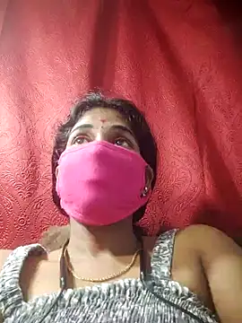 Snapshot of TAMIL_MEENUMA chatting on November 28, 2025, 8:11 pm TAMIL MEENUMA online show from November 28, 2025, 8:11 pm