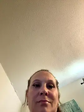 Snapshot of Ariasweetaspie chatting on October 1, 2025, 4:02 pm Ariasweetaspie online show from October 1, 2025, 4:02 pm