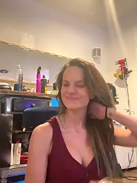 Texxaspearl online show from September 28, 2025, 7:47 am