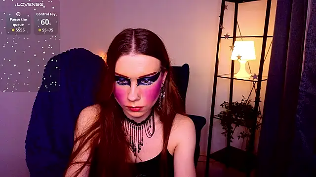 Snapshot of KarenSmitht chatting on April 13, 2026, 4:34 pm KarenSmitht online show from April 13, 2026, 4:34 pm