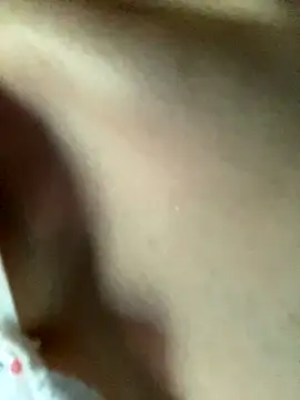 Bella sexy98 online show from November 25, 2025, 4:01 am