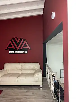 krisstenSantos online show from October 28, 2025, 12:30 pm