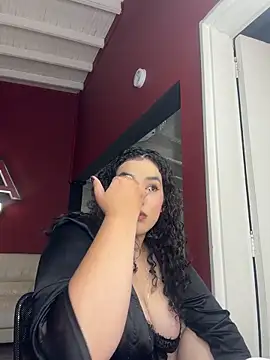 krisstenSantos online show from February 5, 2026, 3:16 pm