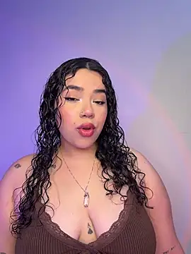 krisstenSantos online show from March 19, 2026, 2:43 pm