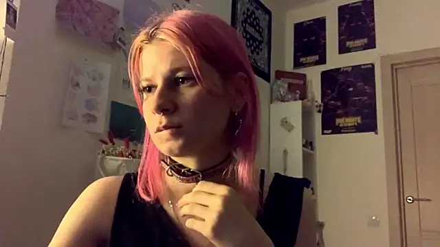 Snapshot of PinkVampire chatting on September 21, 2025, 6:09 pm PinkVampire online show from September 21, 2025, 6:09 pm