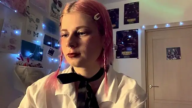 Snapshot of PinkVampire chatting on September 27, 2025, 5:07 pm PinkVampire online show from September 27, 2025, 5:07 pm