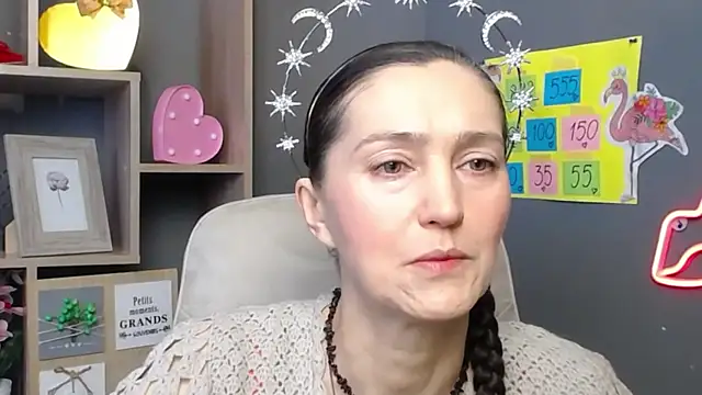 TayaFinch online show from May 3, 2026, 11:16 am