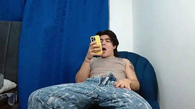 Snapshot of noah_voss chatting on October 5, 2025, 1:26 am noah voss online show from October 5, 2025, 1:26 am