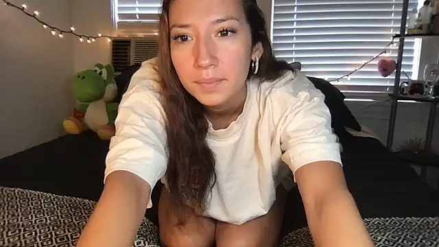 Snapshot of yoursweetestlilly chatting on October 1, 2025, 2:56 pm yoursweetestlilly online show from October 1, 2025, 2:56 pm