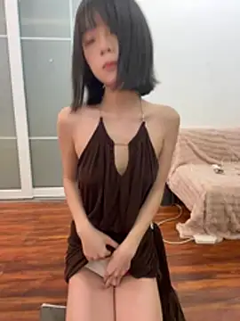 qiqi x online show from March 15, 2026, 1:39 pm