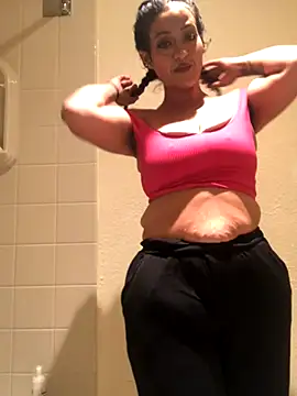 Snapshot of juiicy001 chatting on November 10, 2025, 11:31 am juiicy001 online show from November 10, 2025, 11:31 am