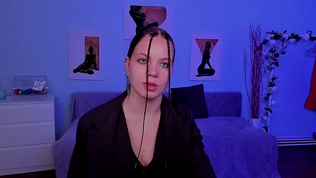 BetsyKiss online show from September 22, 2025, 5:09 am