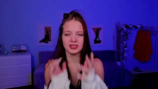 BetsyKiss online show from November 22, 2025, 5:12 pm