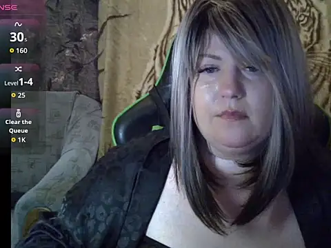 YuliiaSan online show from November 16, 2025, 9:20 pm