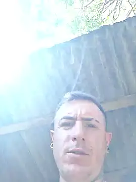 Snapshot of Bottz777 chatting on October 6, 2025, 12:24 pm Bottz777 online show from October 6, 2025, 12:24 pm