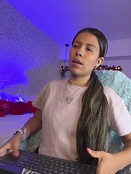 EMILIIA RICHTER   online show from February 3, 2026, 7:30 pm