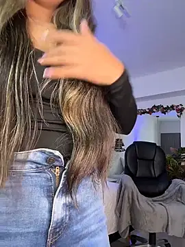 EMILIIA RICHTER   online show from March 6, 2026, 8:27 pm