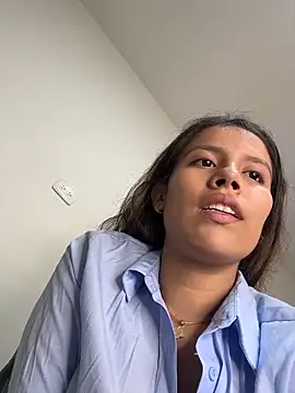 EMILIIA RICHTER   online show from April 11, 2026, 7:51 pm