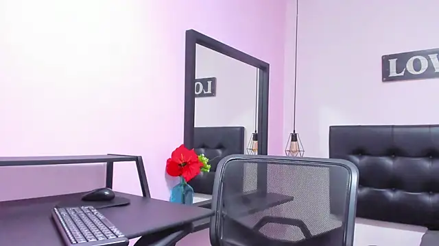 Snapshot of Zaira-Black chatting on October 1, 2025, 8:15 pm Zaira-Black online show from October 1, 2025, 8:15 pm