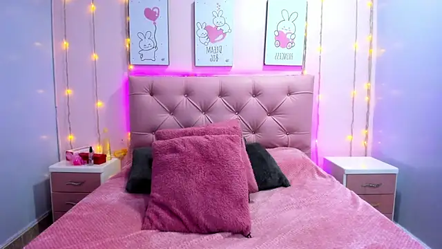 Issaa Tyler online show from February 5, 2026, 3:22 am