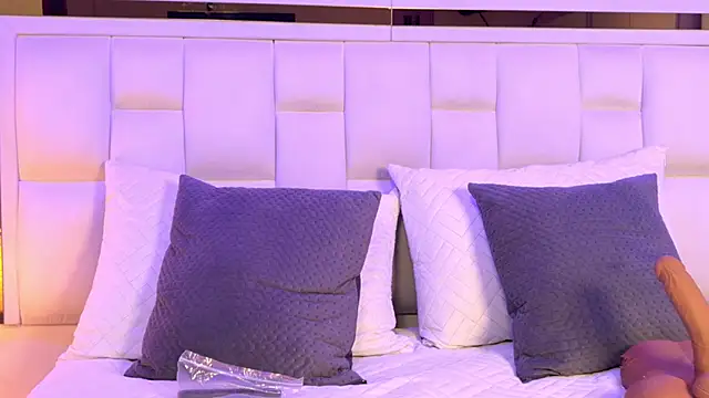 paulina cano online show from November 15, 2025, 7:21 pm