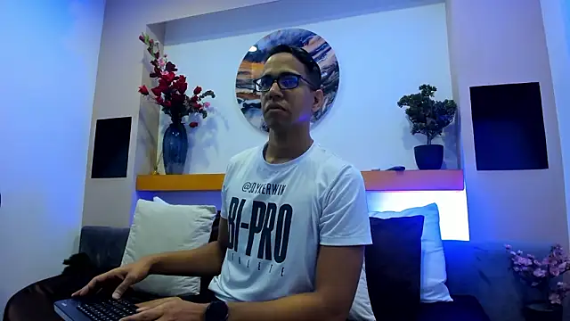 Snapshot of JacobDraven chatting on February 3, 2026, 3:26 am JacobDraven online show from February 3, 2026, 3:26 am