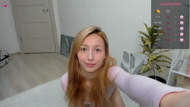 Snapshot of SandyCramerrr chatting on October 13, 2025, 11:54 am SandyCramerrr online show from October 13, 2025, 11:54 am