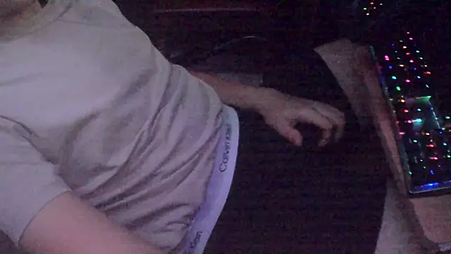 xderox318 online show from November 15, 2025, 10:59 pm