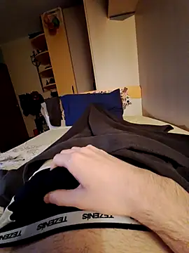 Snapshot of Young_StallioN_ chatting on October 21, 2025, 10:43 pm Young StallioN  online show from October 21, 2025, 10:43 pm