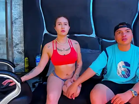 DuoAndLovee online show from September 18, 2025, 8:44 pm