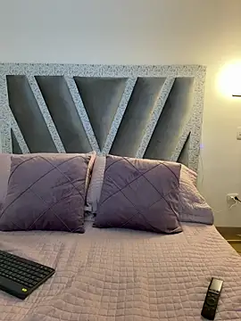 SophieeMills online show from October 29, 2025, 9:27 pm