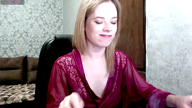 Snapshot of Kate__Loves chatting on May 17, 2026, 6:37 pm Kate Loves online show from May 17, 2026, 6:37 pm