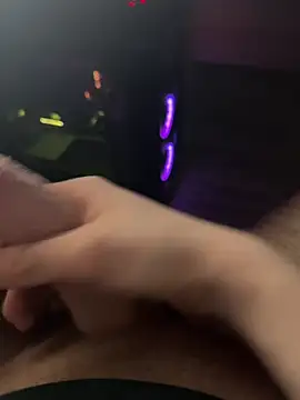 jstntz online show from April 14, 2026, 9:21 pm