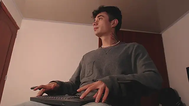 jaico santos online show from November 29, 2025, 6:11 pm