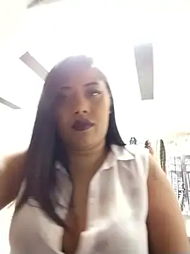 Ebony-Goddess19 online show from November 20, 2025, 3:45 pm