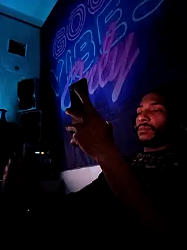 Mikaaa97 online show from April 14, 2026, 12:05 am