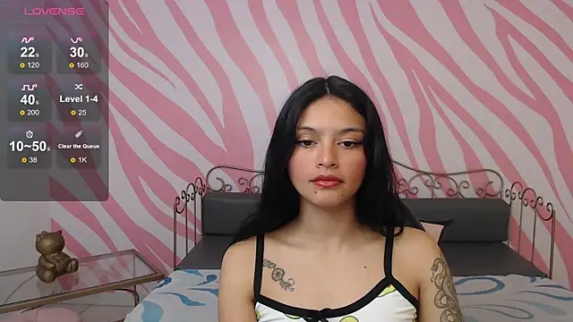 Snapshot of maddie__cute chatting on October 8, 2025, 8:39 pm maddie  cute online show from October 8, 2025, 8:39 pm