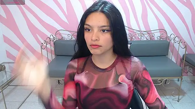 Snapshot of maddie__cute chatting on October 15, 2025, 7:58 pm maddie  cute online show from October 15, 2025, 7:58 pm