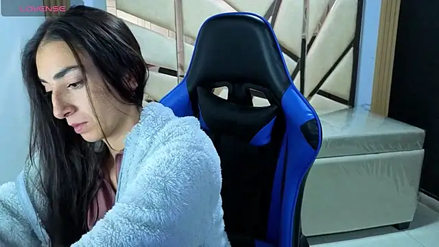 Maily a  online show from February 18, 2026, 2:40 am