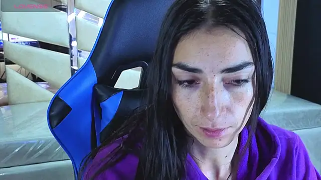 Maily a  online show from April 12, 2026, 3:11 am