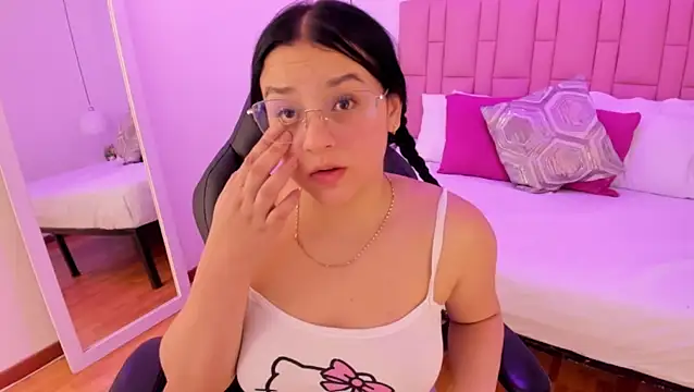 Amy Ferreira online show from January 11, 2026, 4:39 am