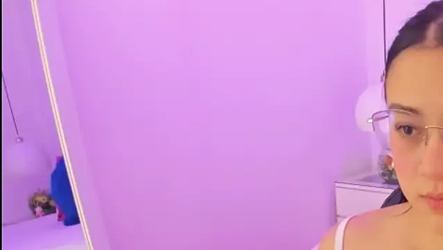 Amy Ferreira online show from January 16, 2026, 3:54 am