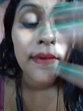 Jasmine Januja online show from June 14, 2026, 1:36 am