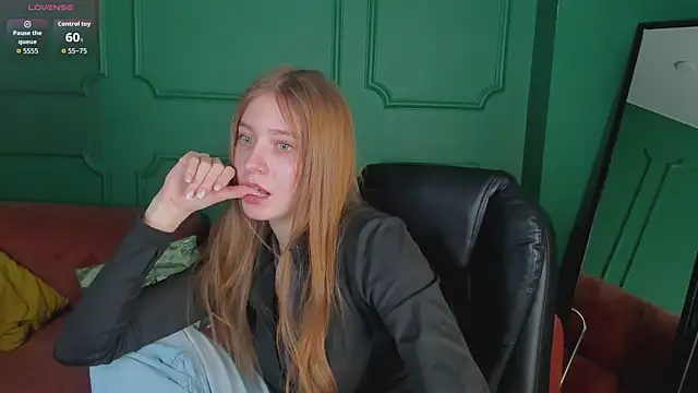 TinnyTiana online show from March 10, 2026, 8:08 am