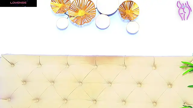 Snapshot of CoraVex chatting on September 30, 2025, 4:28 am CoraVex online show from September 30, 2025, 4:28 am