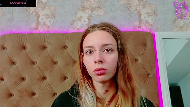 Snapshot of CoraVex chatting on October 9, 2025, 4:10 am CoraVex online show from October 9, 2025, 4:10 am