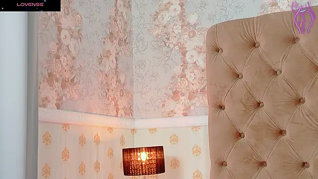 Snapshot of CoraVex chatting on November 8, 2025, 5:07 am CoraVex online show from November 8, 2025, 5:07 am