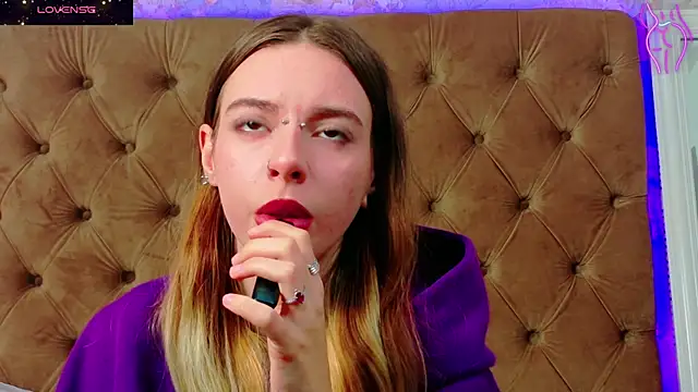 Snapshot of CoraVex chatting on December 5, 2025, 5:05 am CoraVex online show from December 5, 2025, 5:05 am